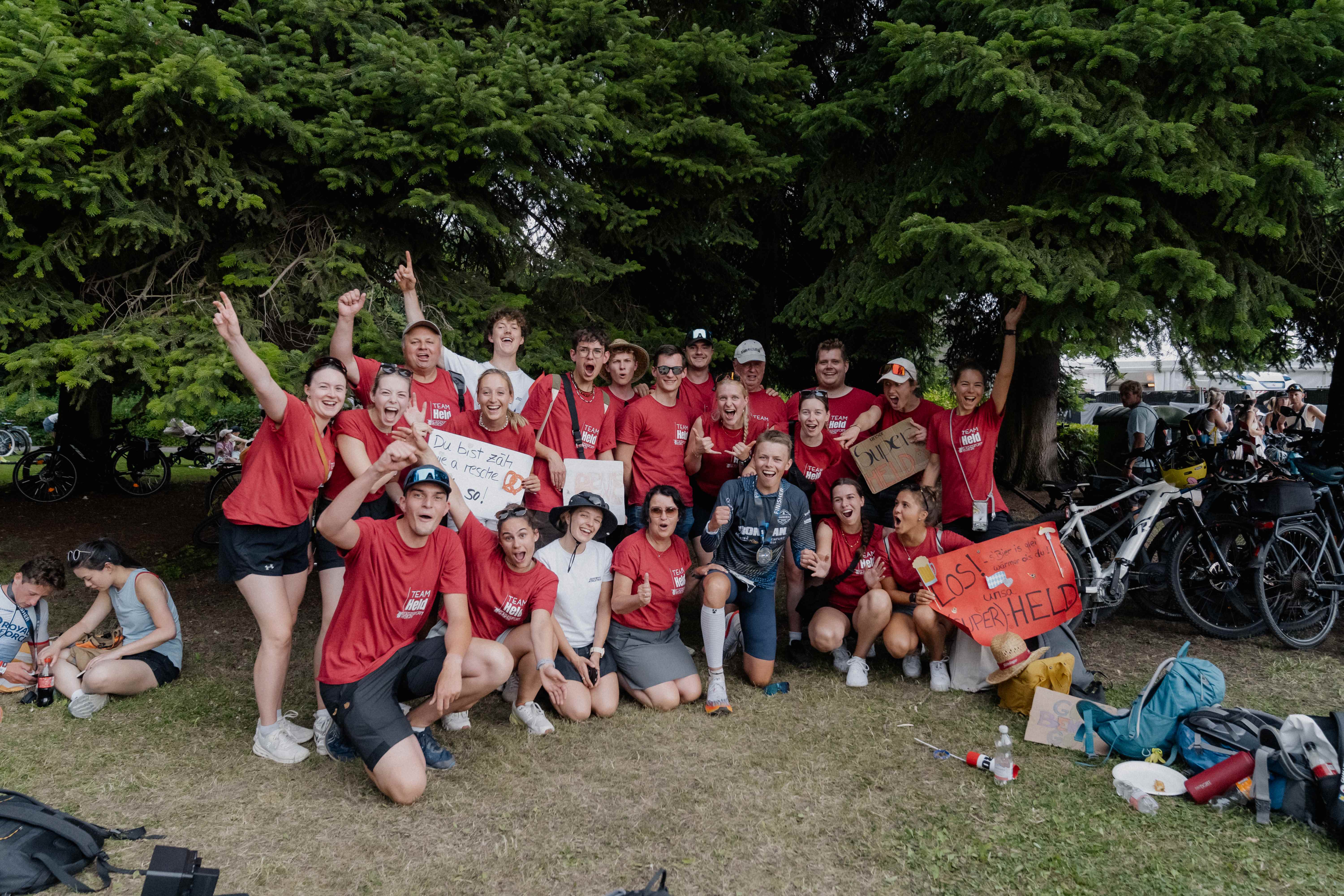 Team Held - Feier nach dem Rennen